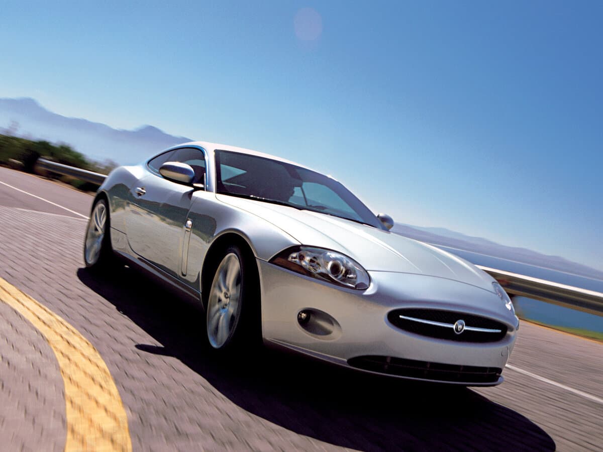 Jaguar XK II — Öndən