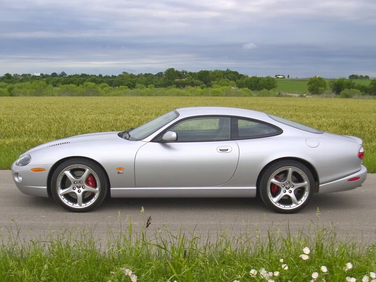 Jaguar XKR I Restayling — Yandan