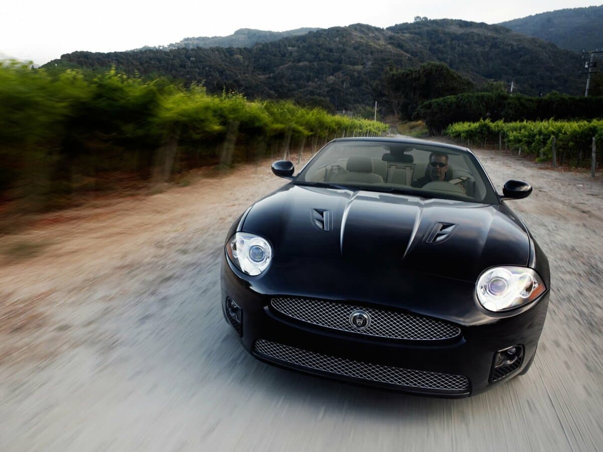 Jaguar XKR II — Öndən