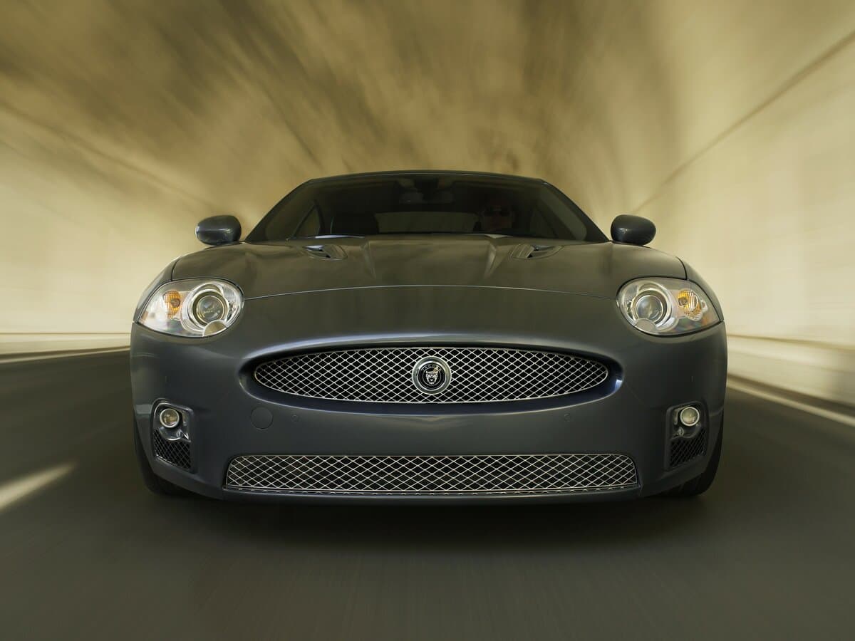 Jaguar XKR II — Öndən