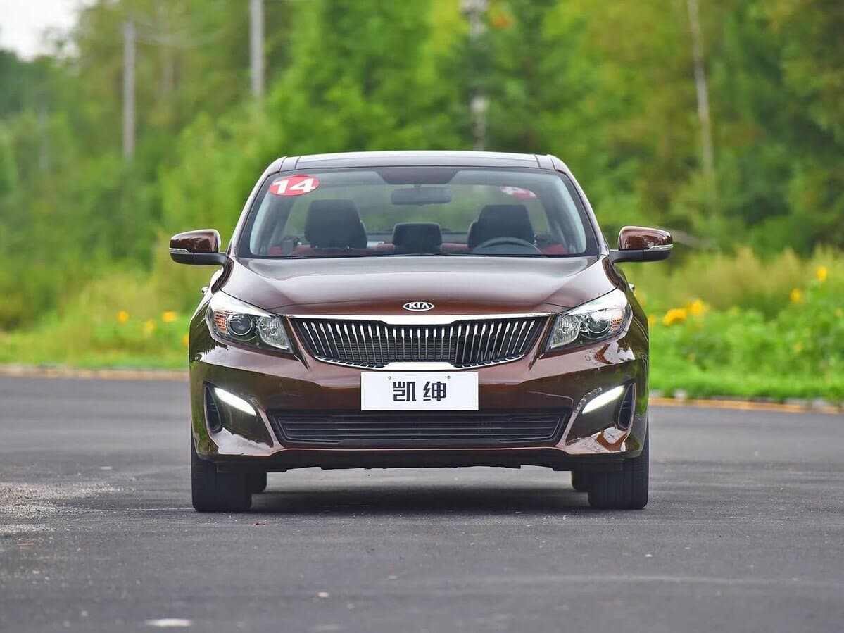 Kia Cachet 2014 – 2020 — Öndən