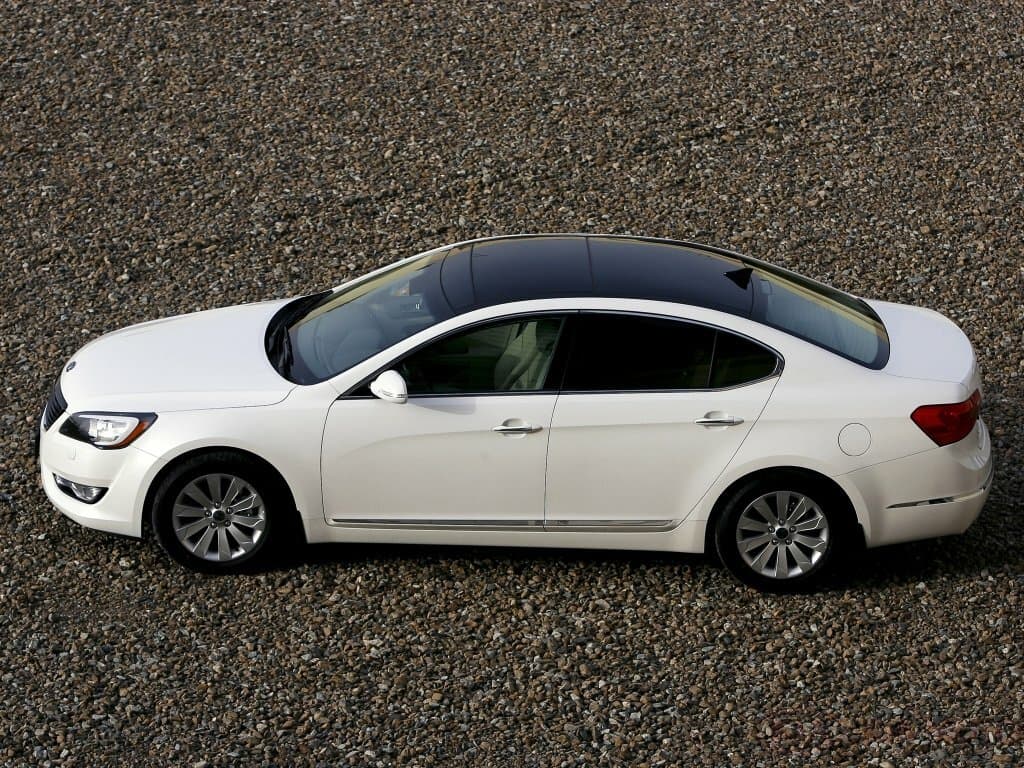 Kia Cadenza I — Yandan