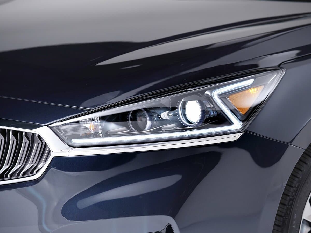 Kia Cadenza II — Fara