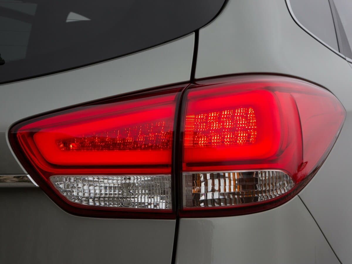 Kia Carens III (RP) — Detal
