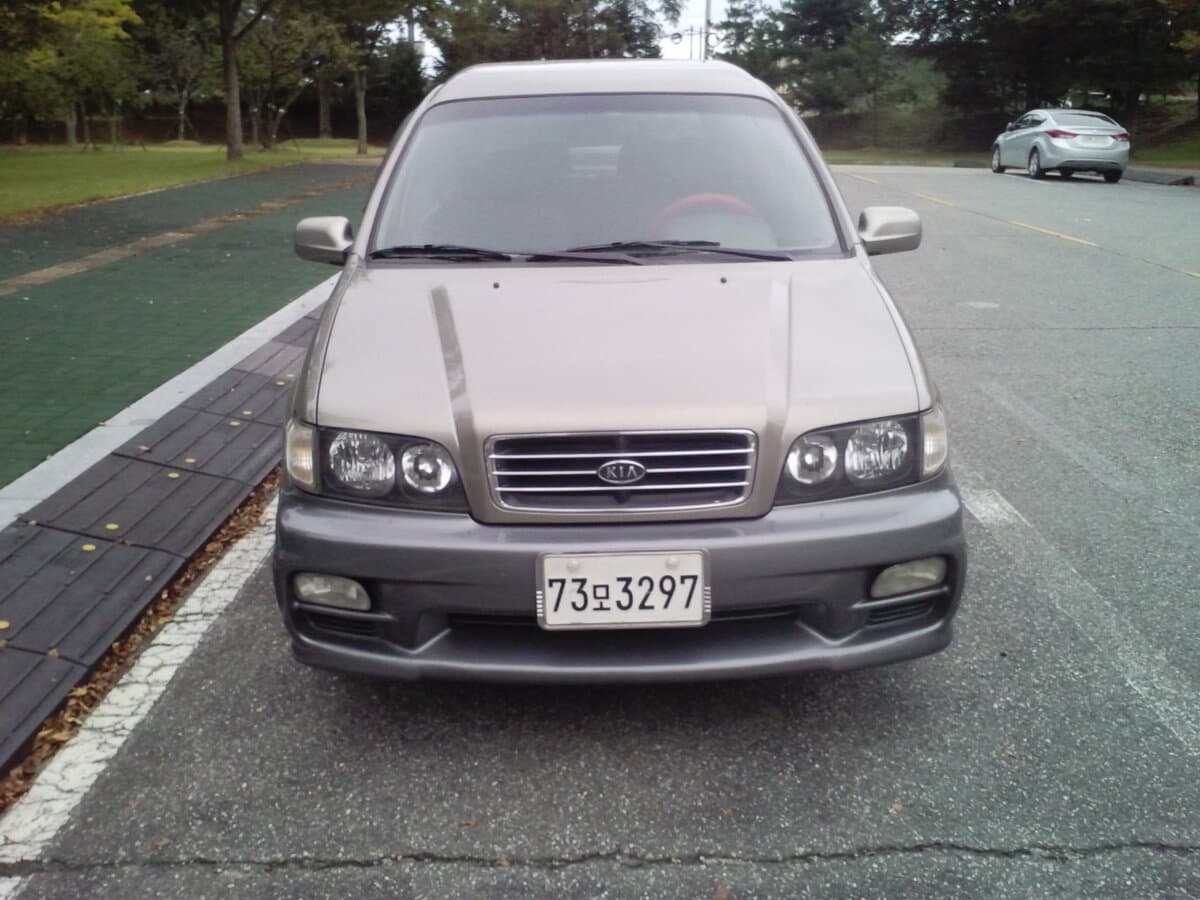 Kia Carstar I — Öndən
