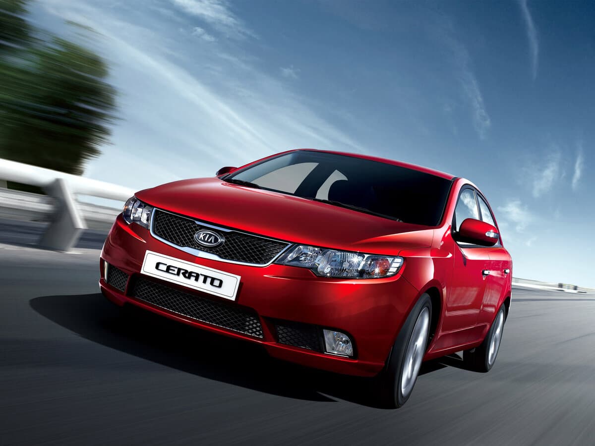 Kia Cerato II — Öndən