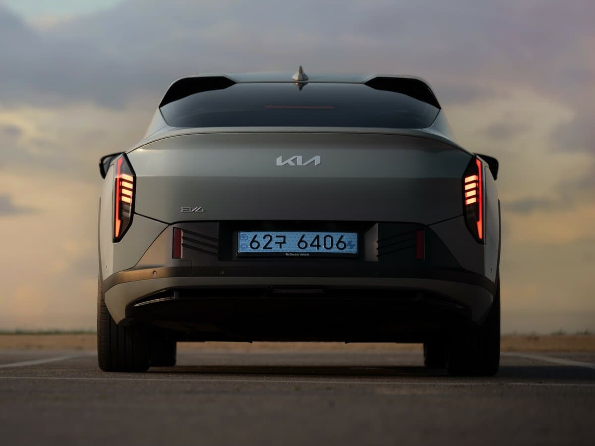 Kia EV4 2025 – indiyədək — Arxadan