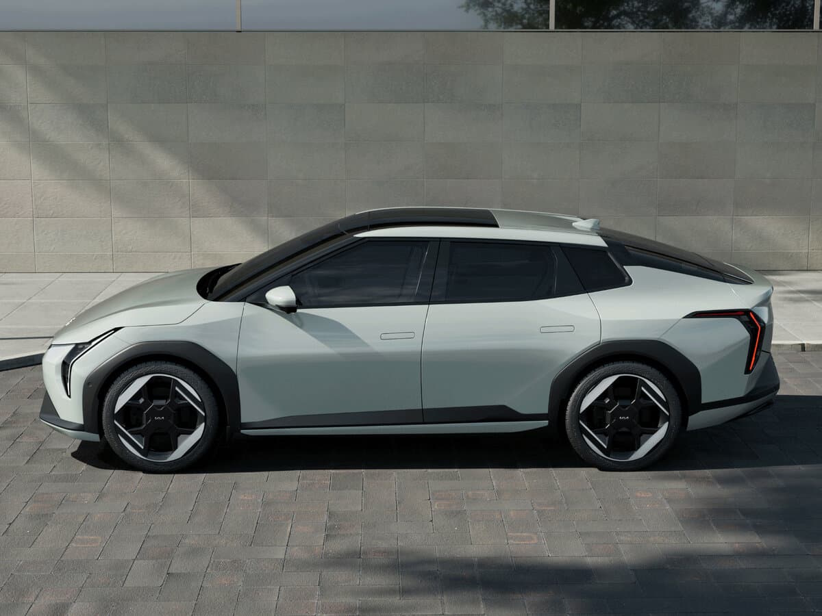 Kia EV4 2025 – indiyədək — Yandan