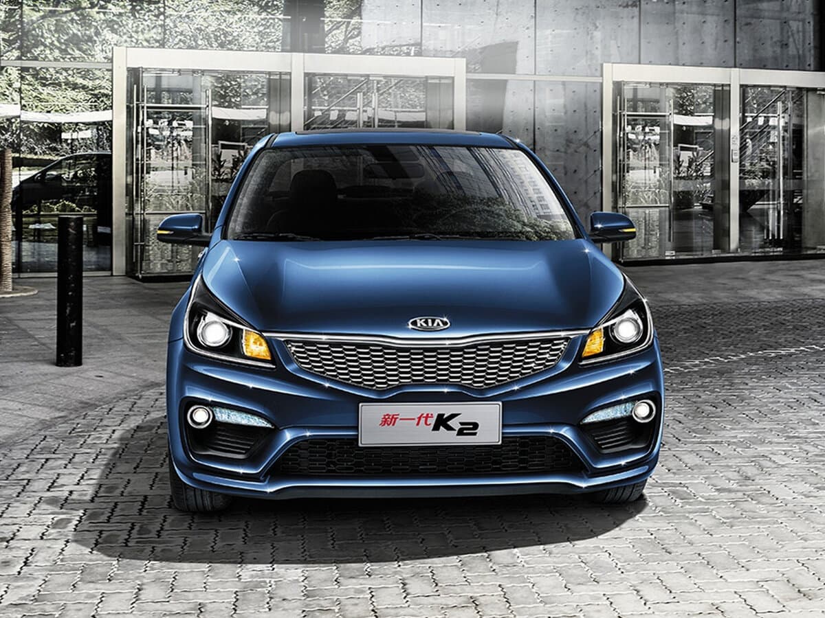 Kia K2 2016 – 2020 — Öndən