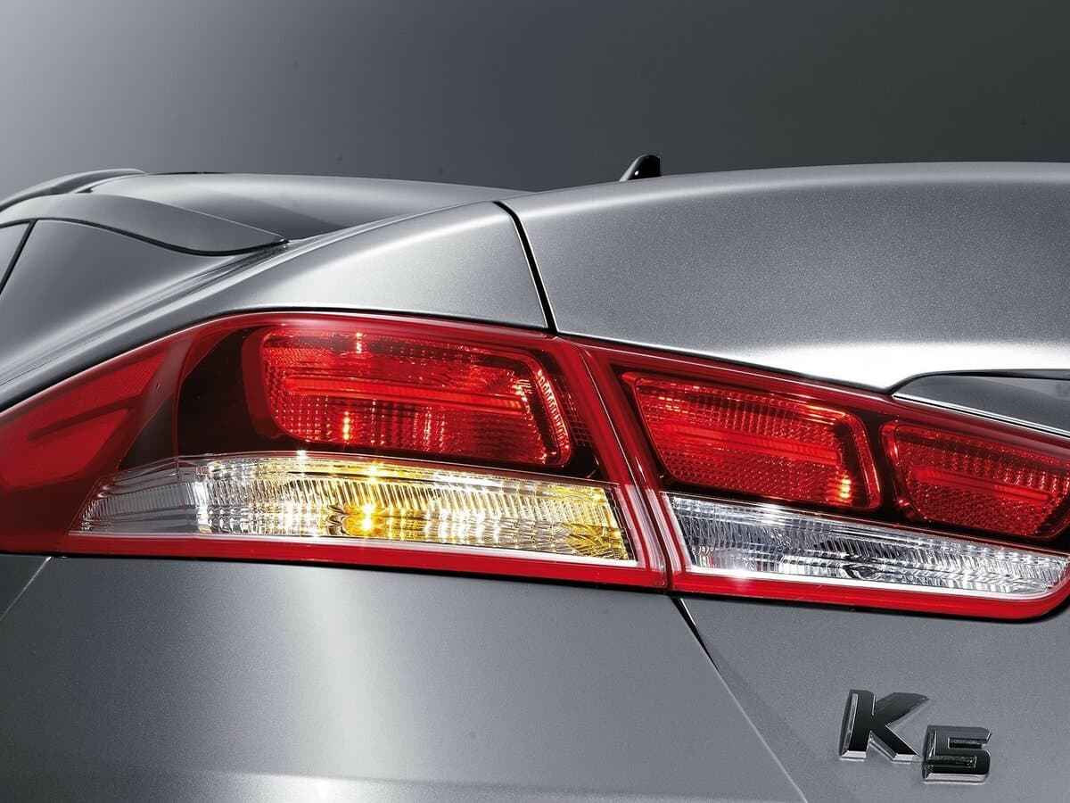 Kia K5 II — Detal