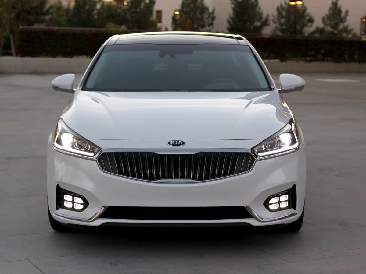 Kia K7 YG (II) — Öndən
