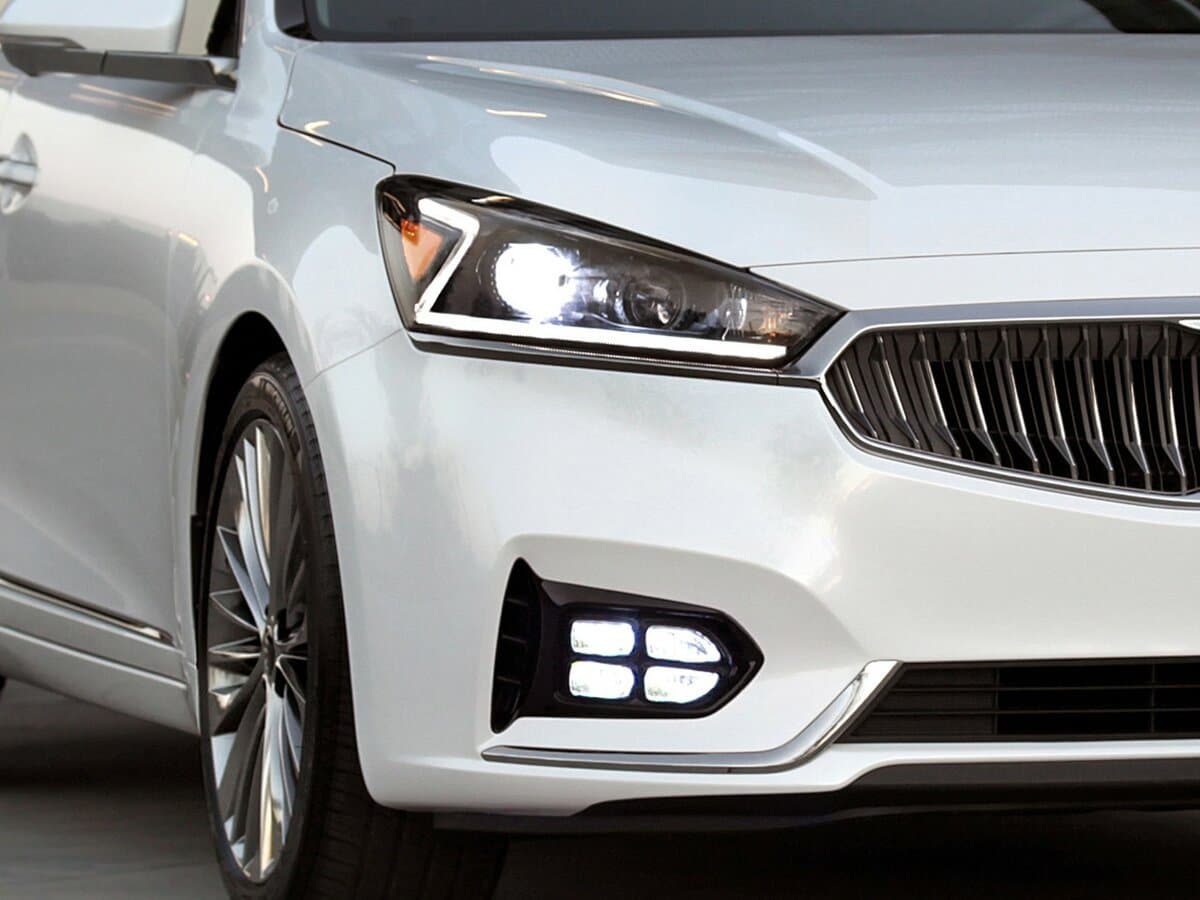 Kia K7 YG (II) — Fara