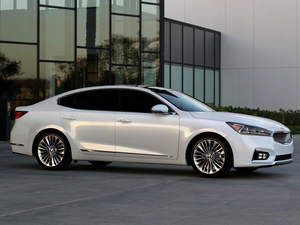 Kia K7 YG (II) — Yandan