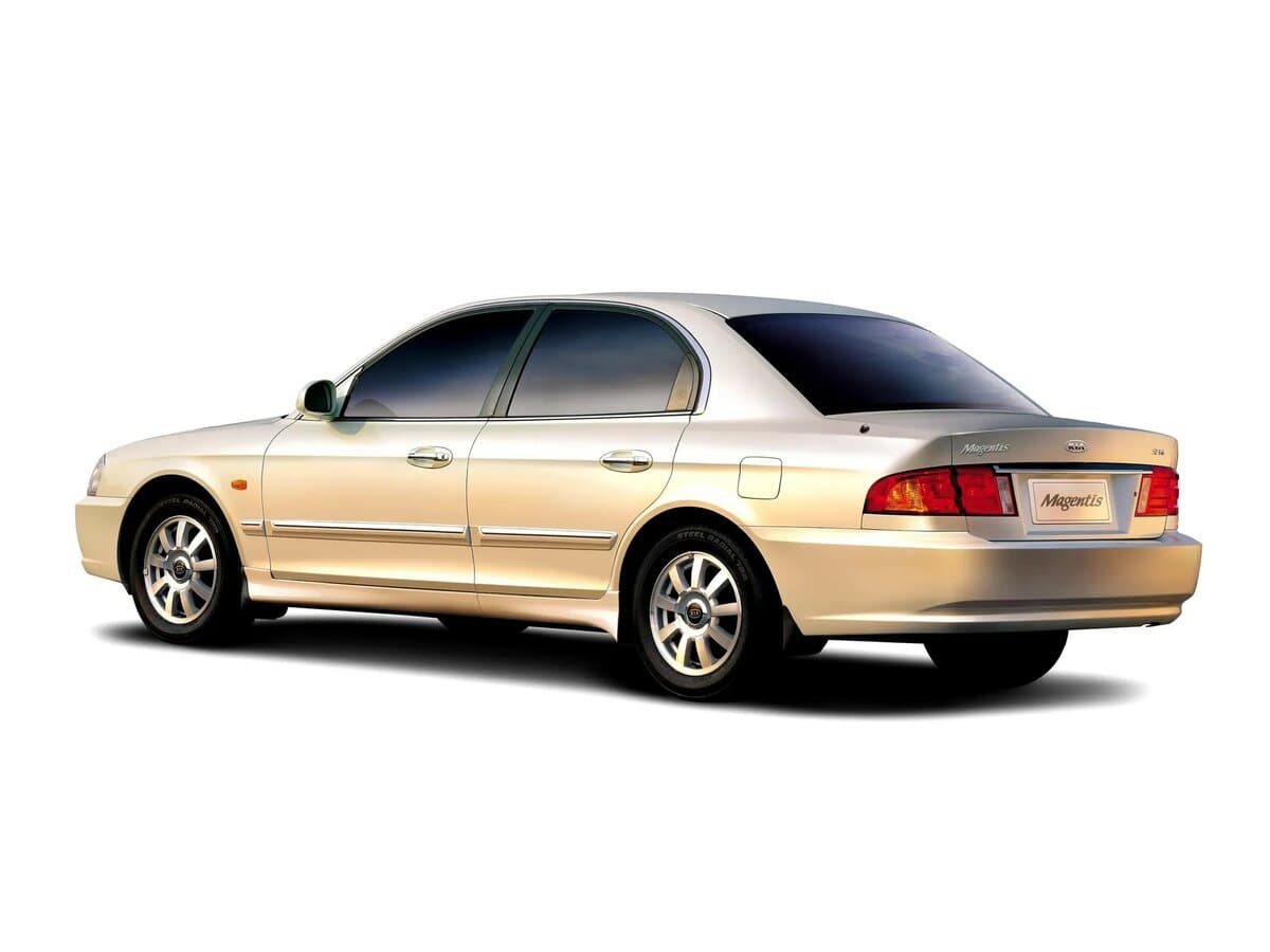 Kia Magentis I — 3/4 arxadan