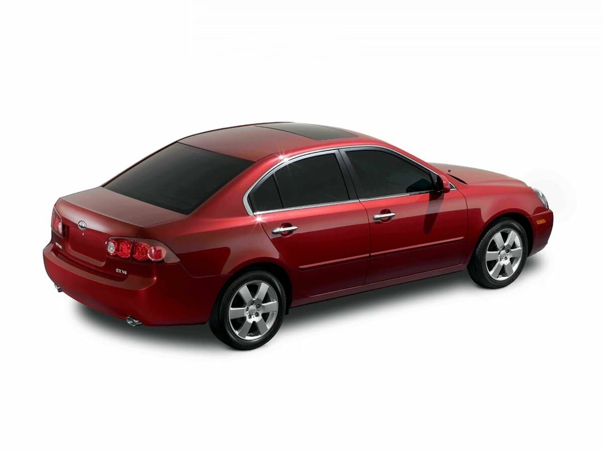 Kia Optima II — 3/4 arxadan
