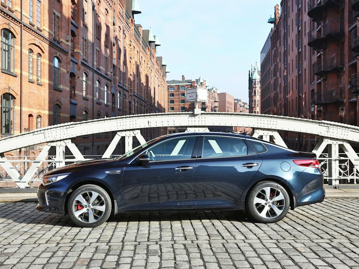 Kia Optima IV — Yandan