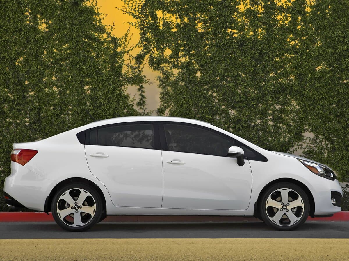 Kia Pride III — Yandan