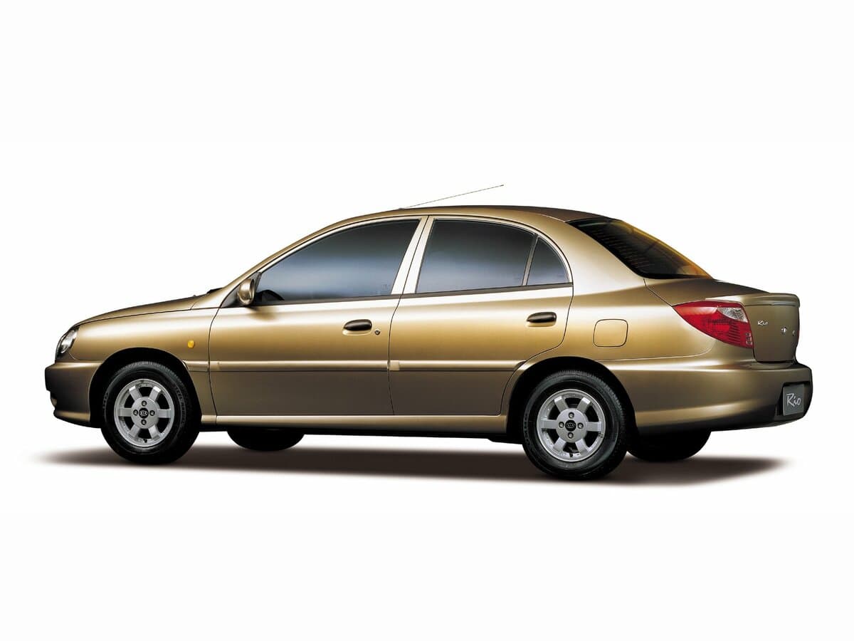 Kia Rio I — Yandan