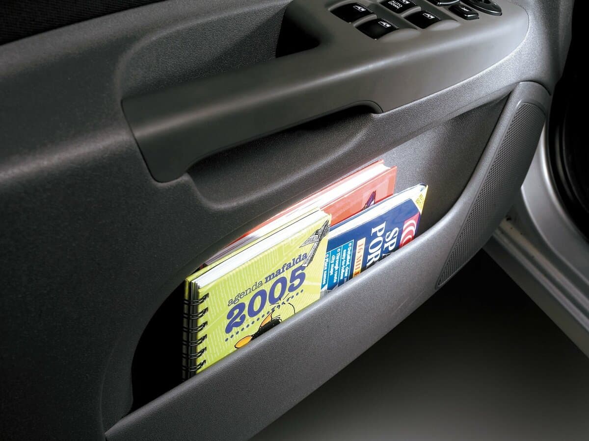 Kia Rio II Restayling — Qapı