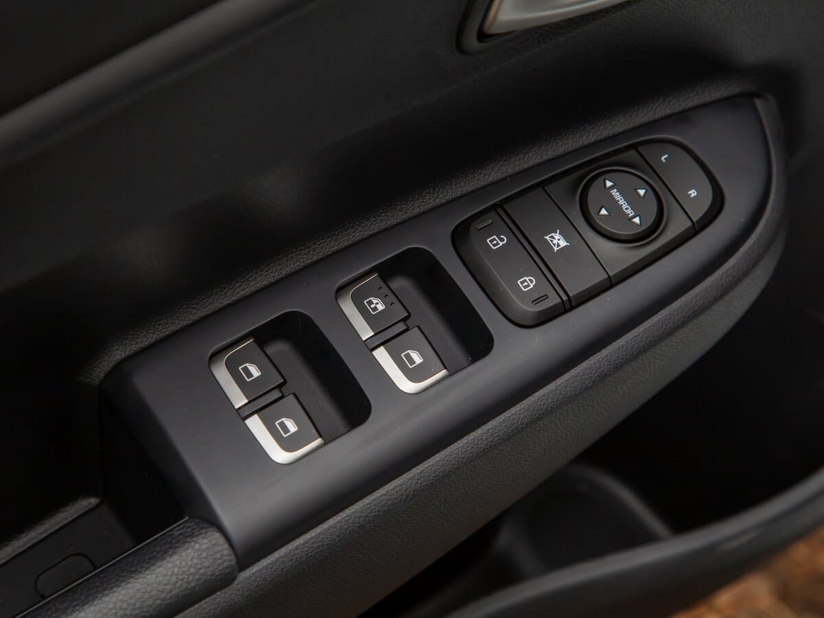 Kia Rio IV Restayling — Qapı