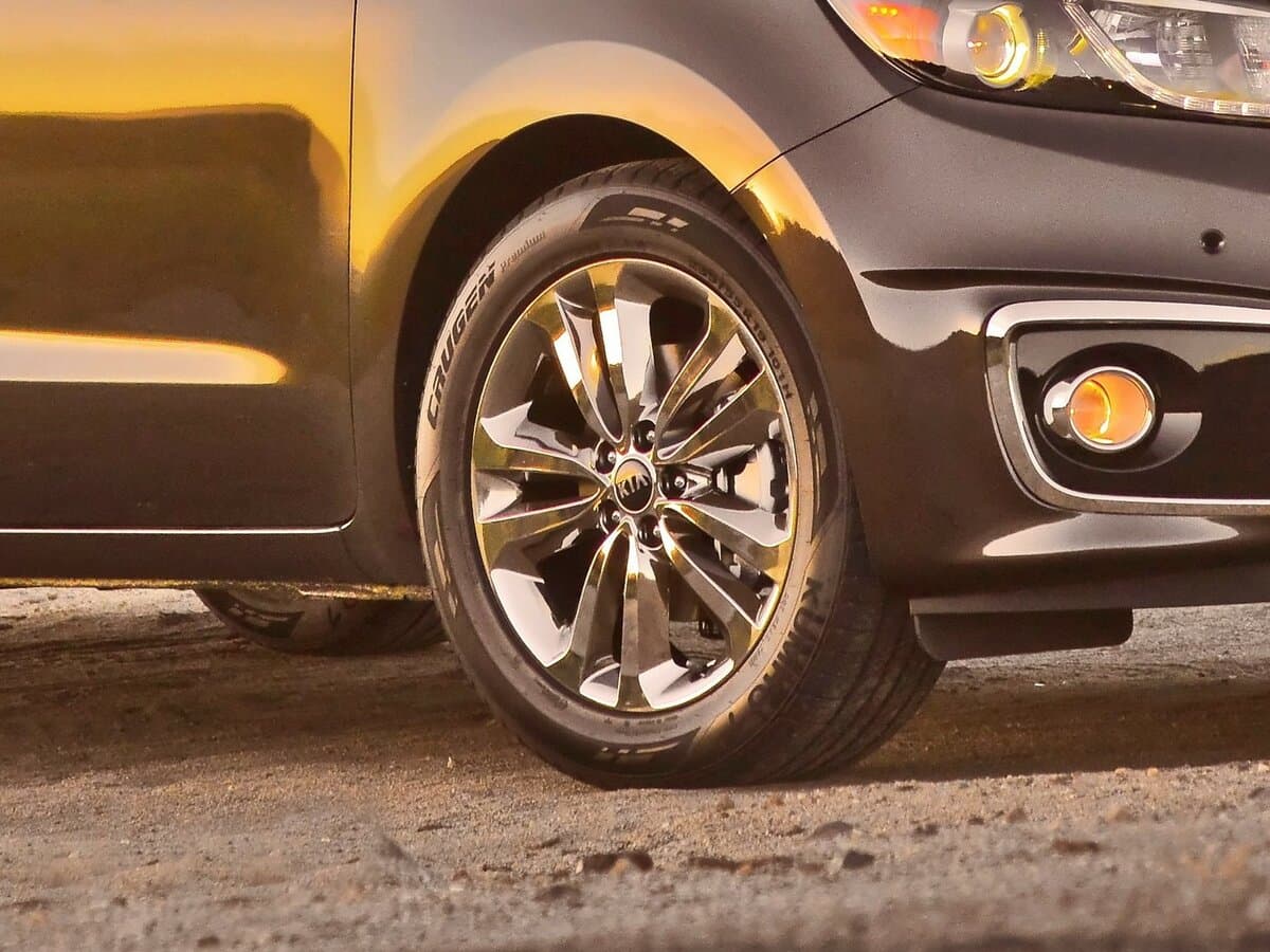 Kia Sedona III — Təkər