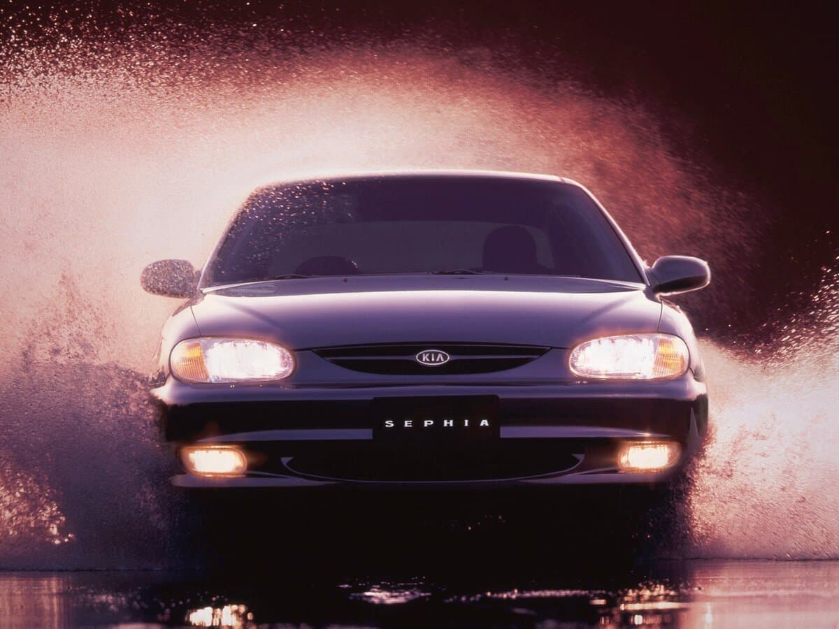 Kia Sephia II — Öndən