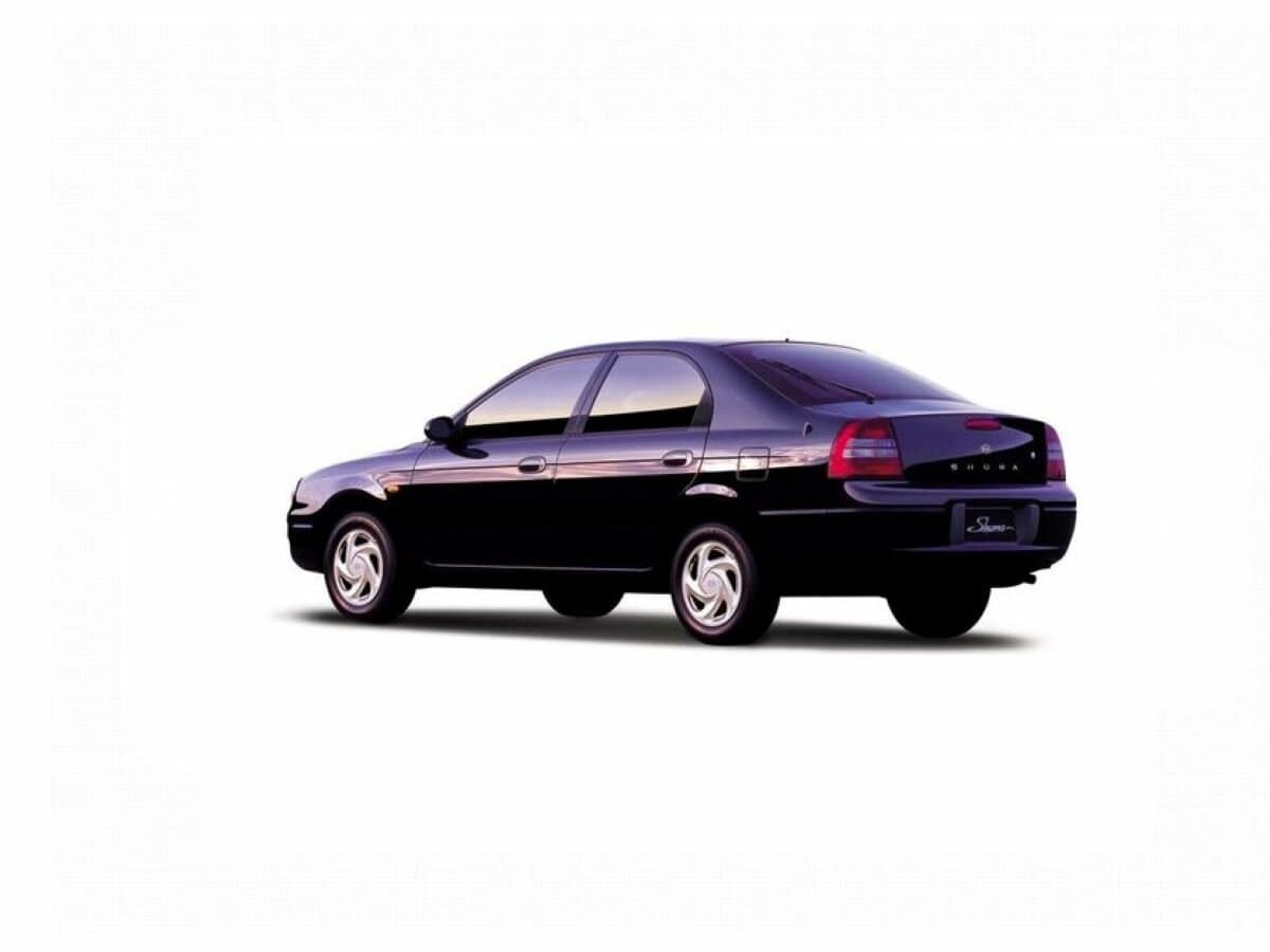 Kia Shuma I — 3/4 arxadan