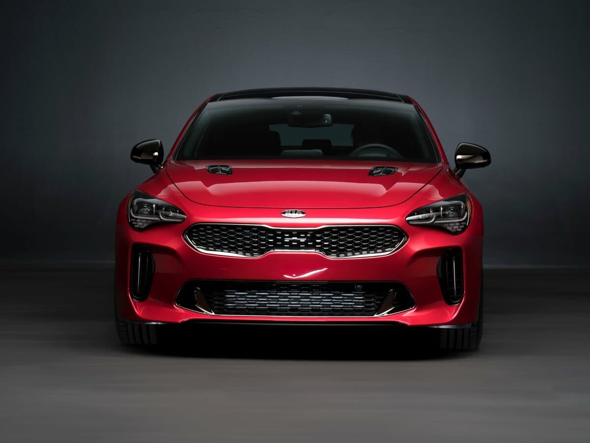 Kia Stinger I — Öndən