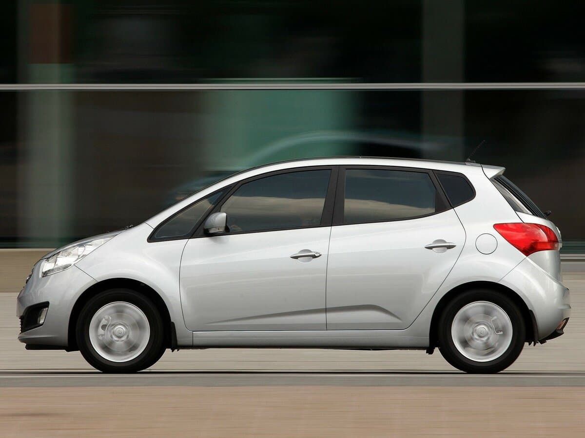 Kia Venga I — Yandan