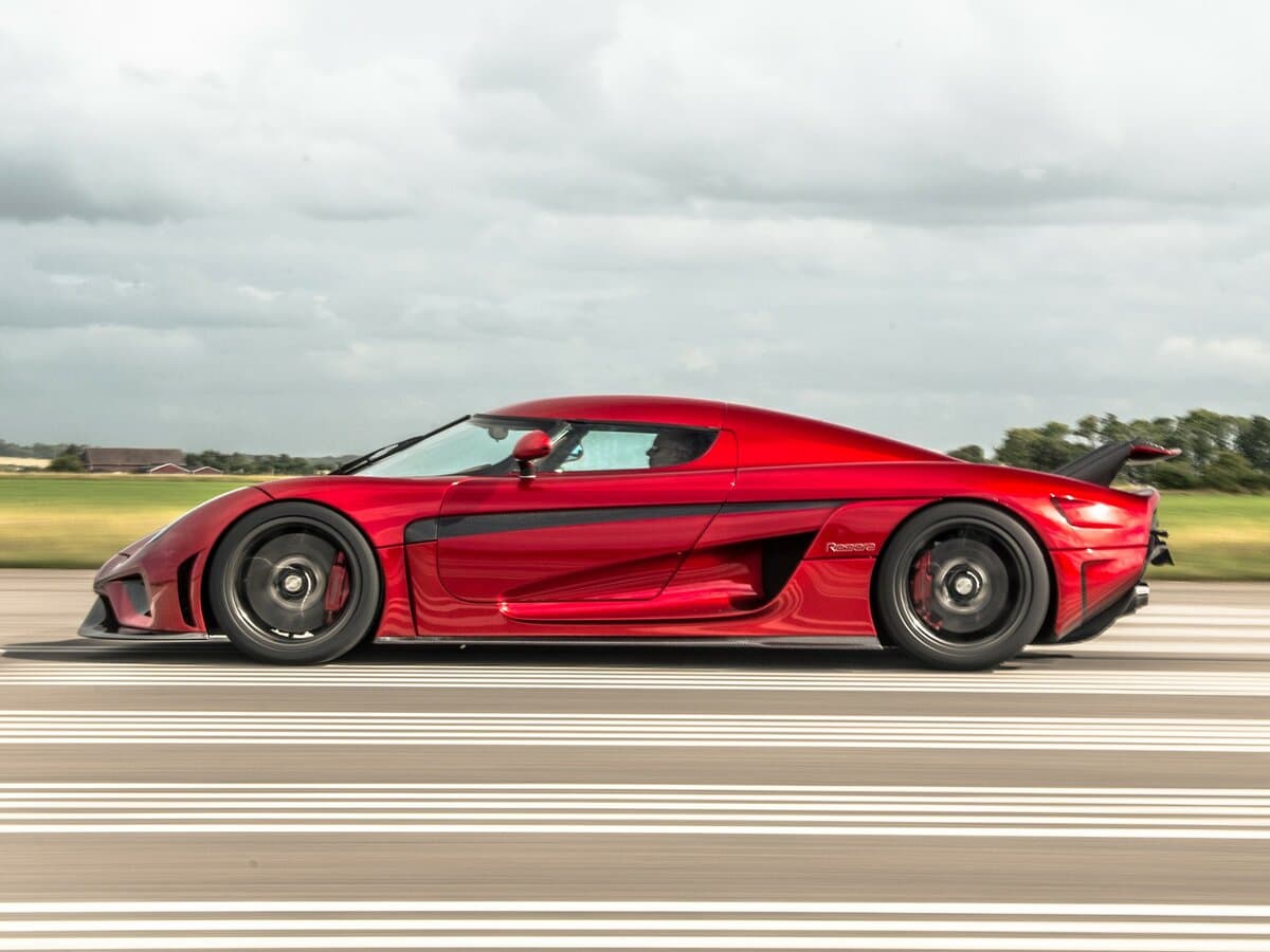 Koenigsegg Regera I — Yandan