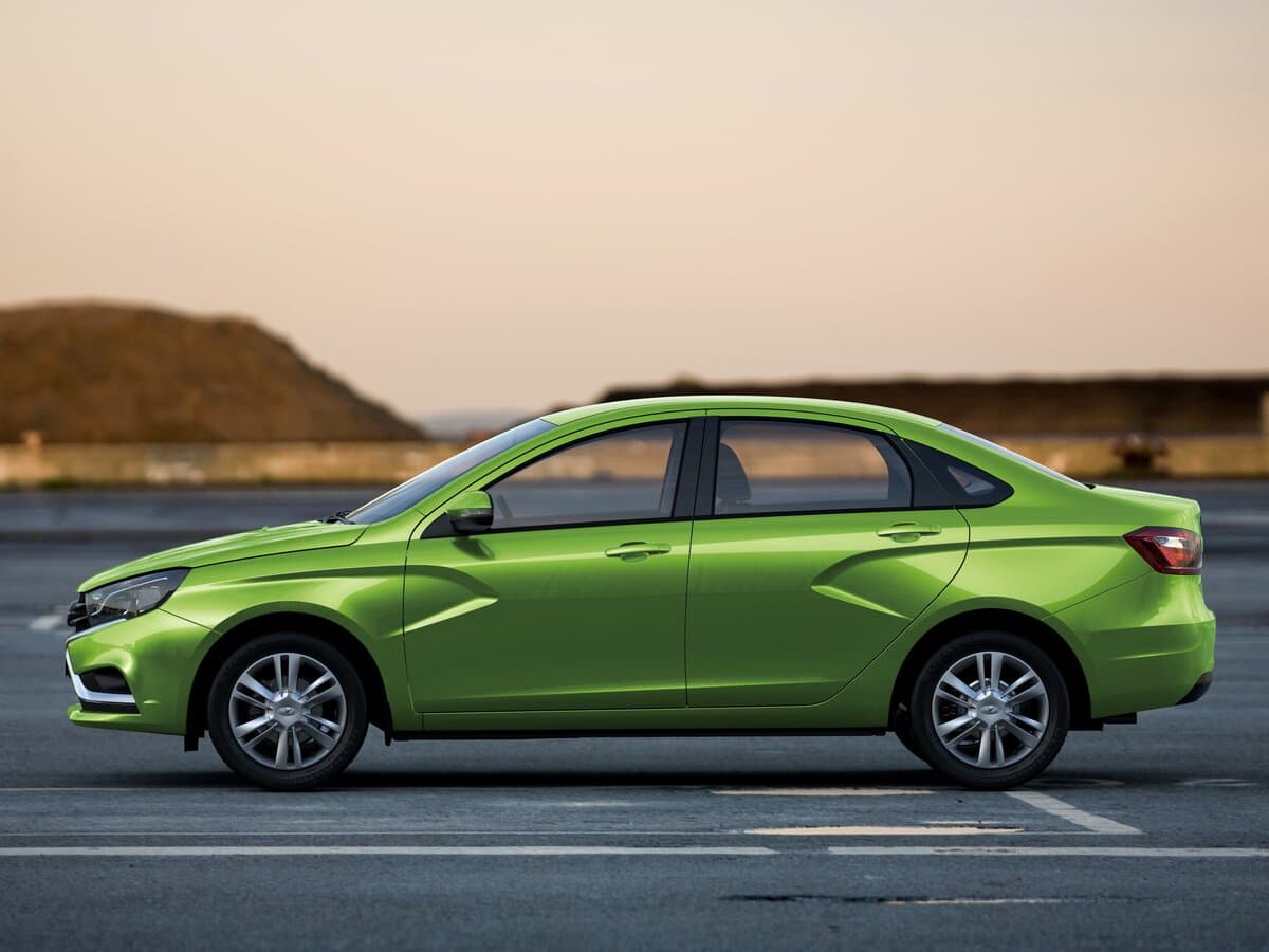Lada (Vaz) Vesta I — Yandan