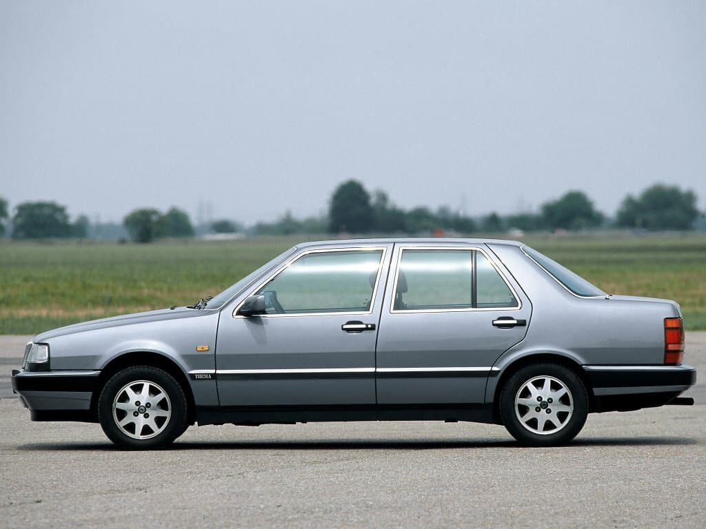Lancia Thema I — Yandan