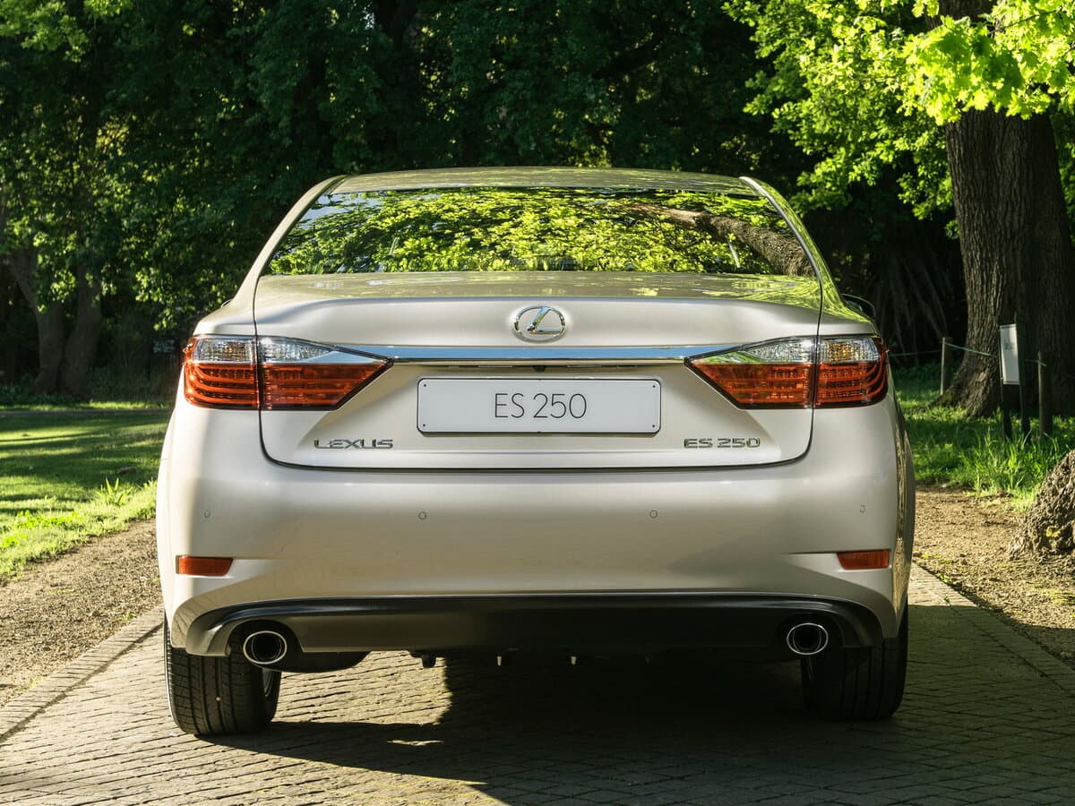 Lexus ES VI — Arxadan