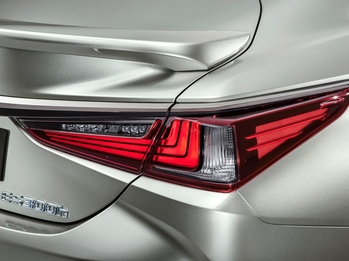 Lexus ES VII — Detal