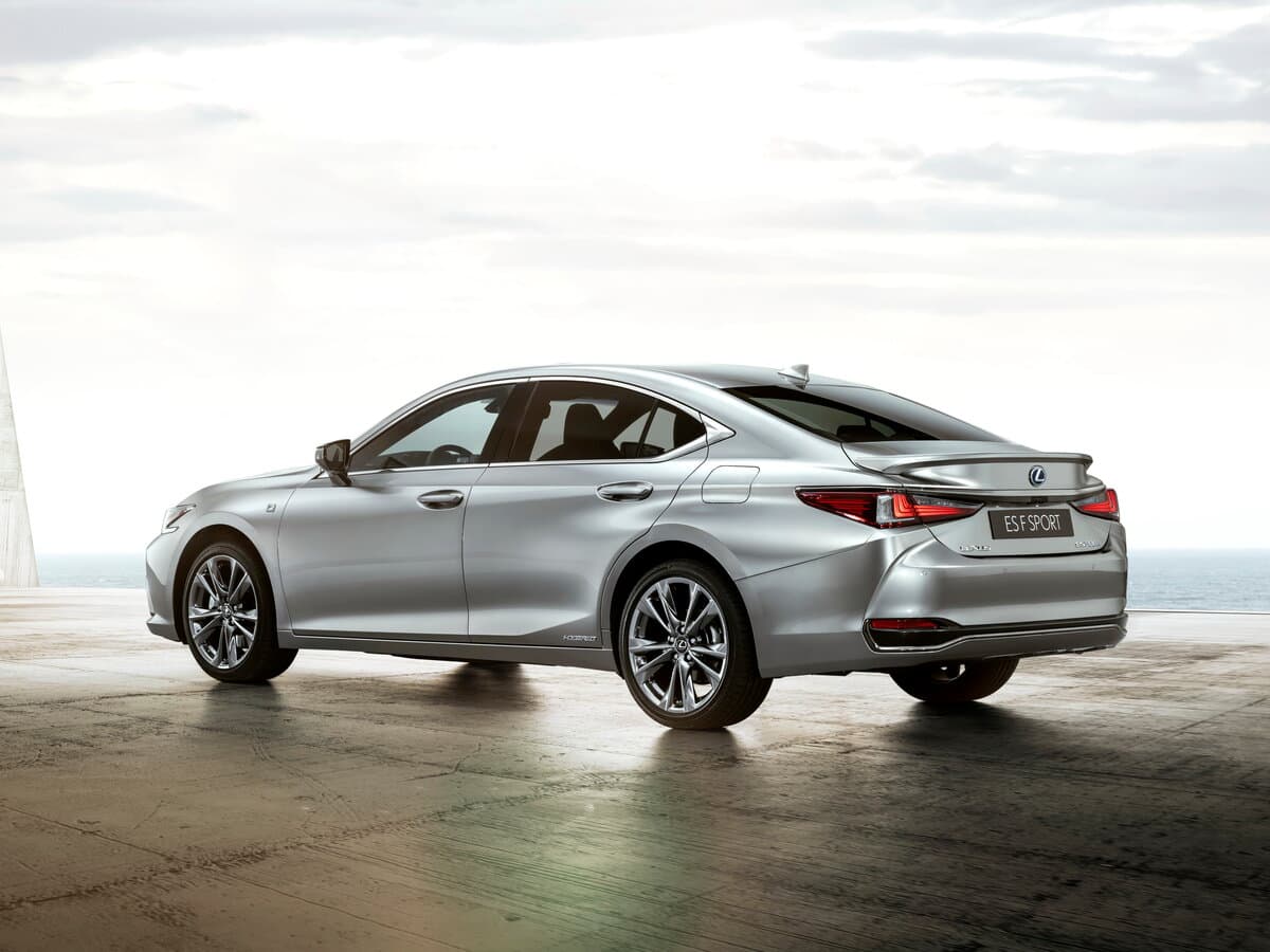 Lexus ES VII — 3/4 arxadan