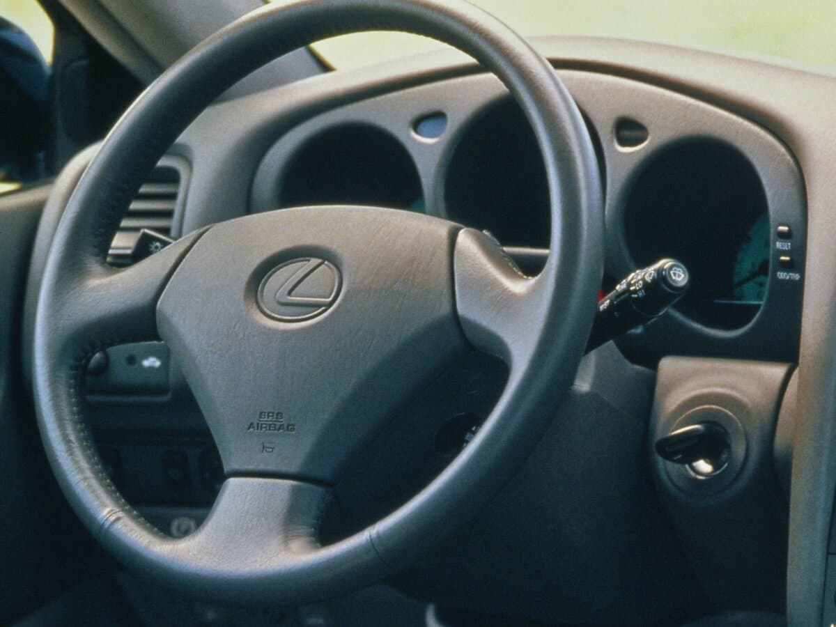 Lexus GS II — Sükan