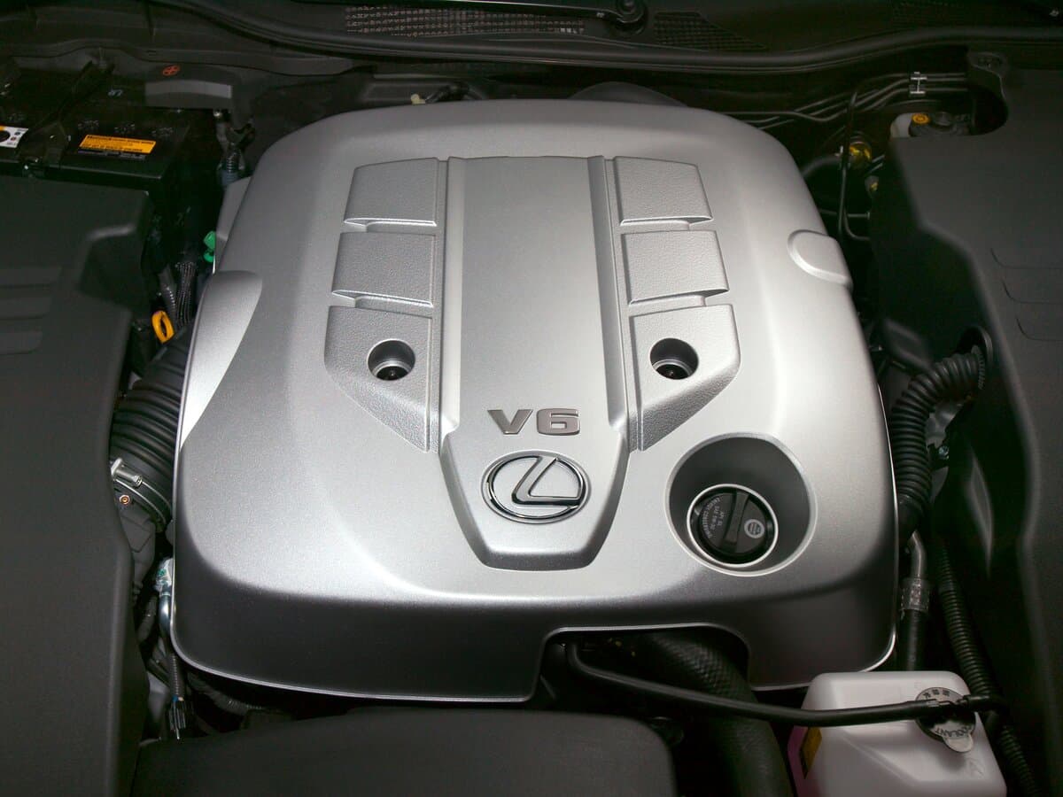 Lexus GS III — Salon, öndən
