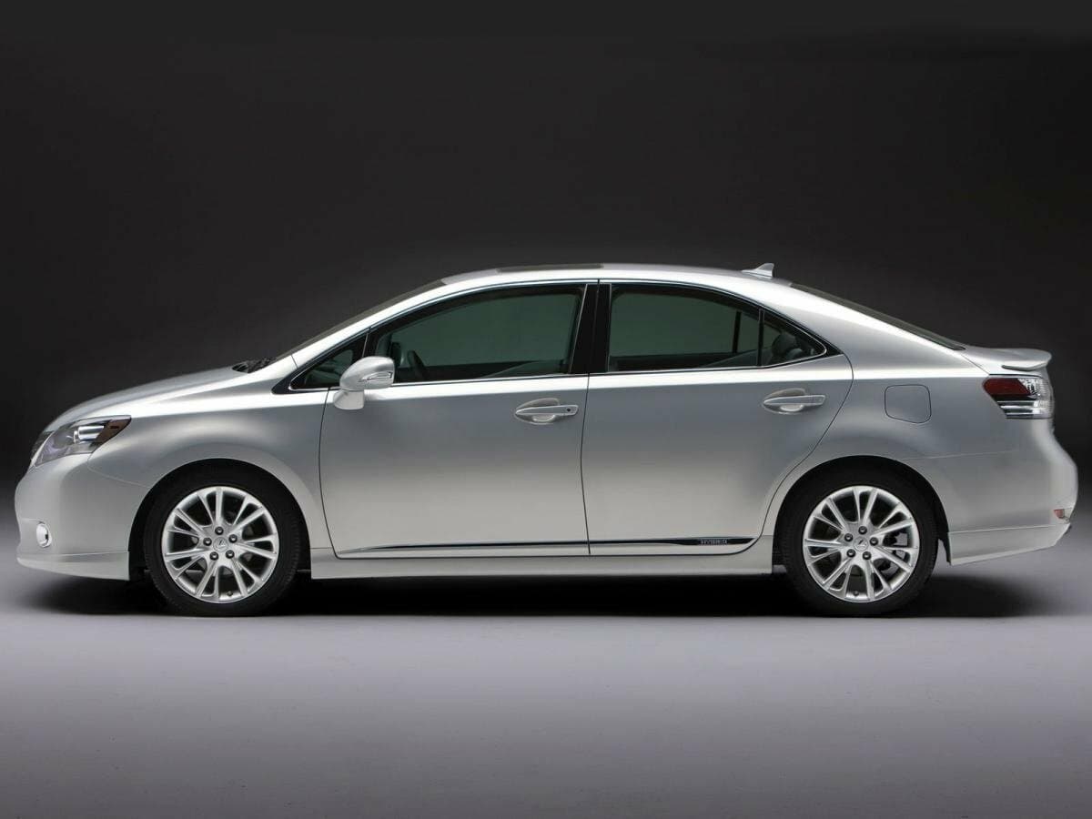 Lexus HS I — Yandan
