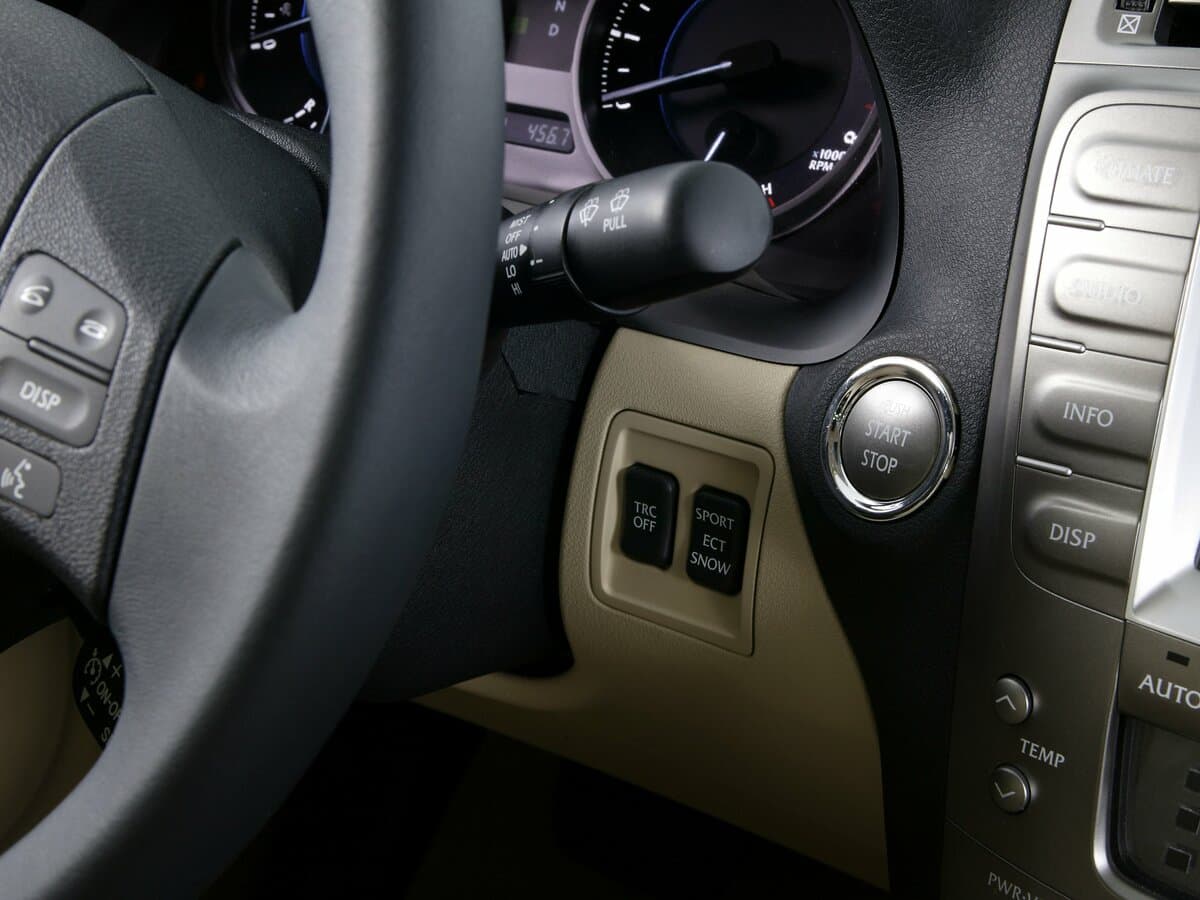 Lexus IS II — Salon, öndən