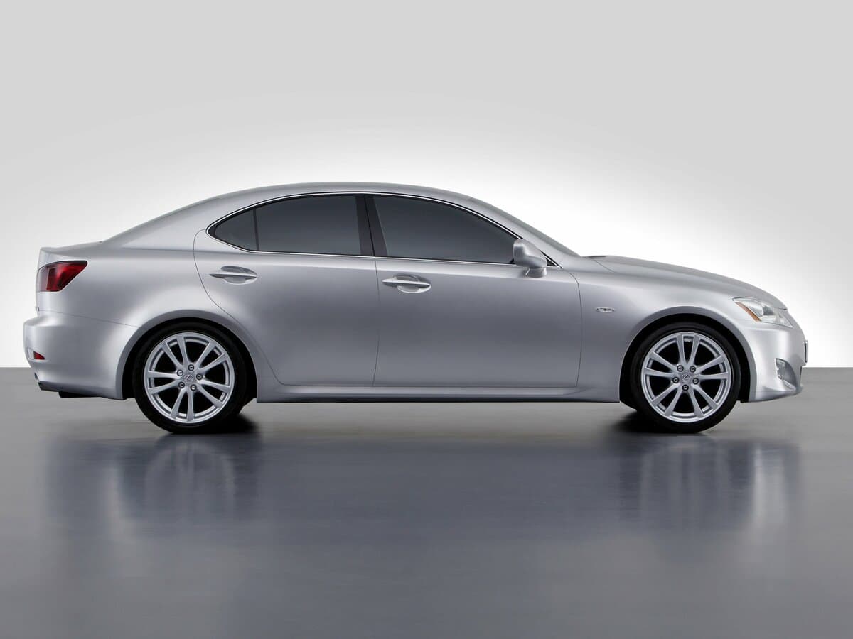 Lexus IS II — Yandan