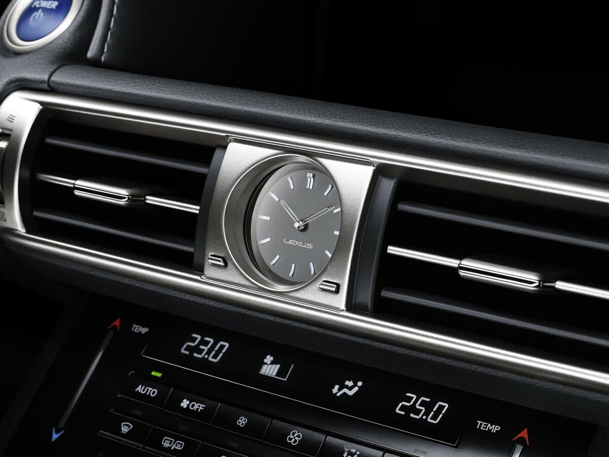 Lexus IS III — Salon, öndən
