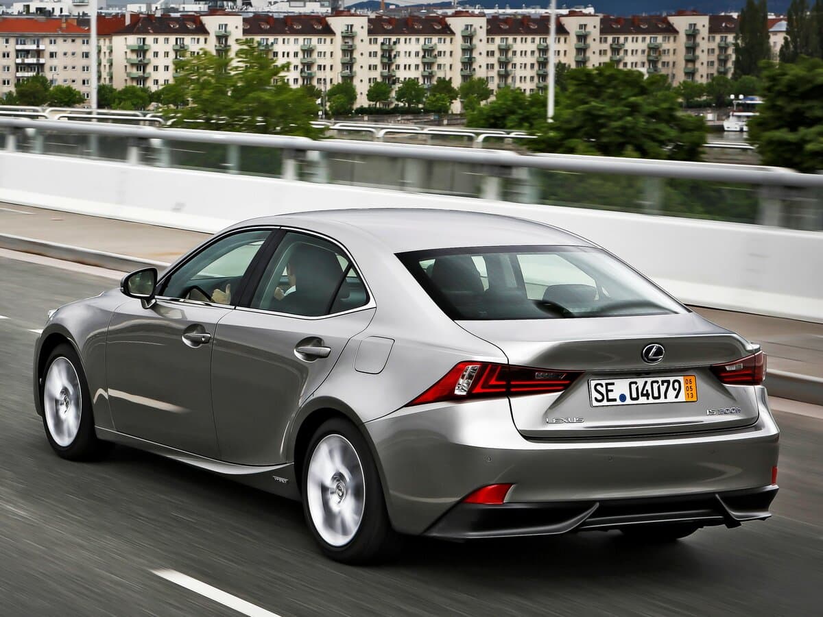 Lexus IS III — 3/4 arxadan