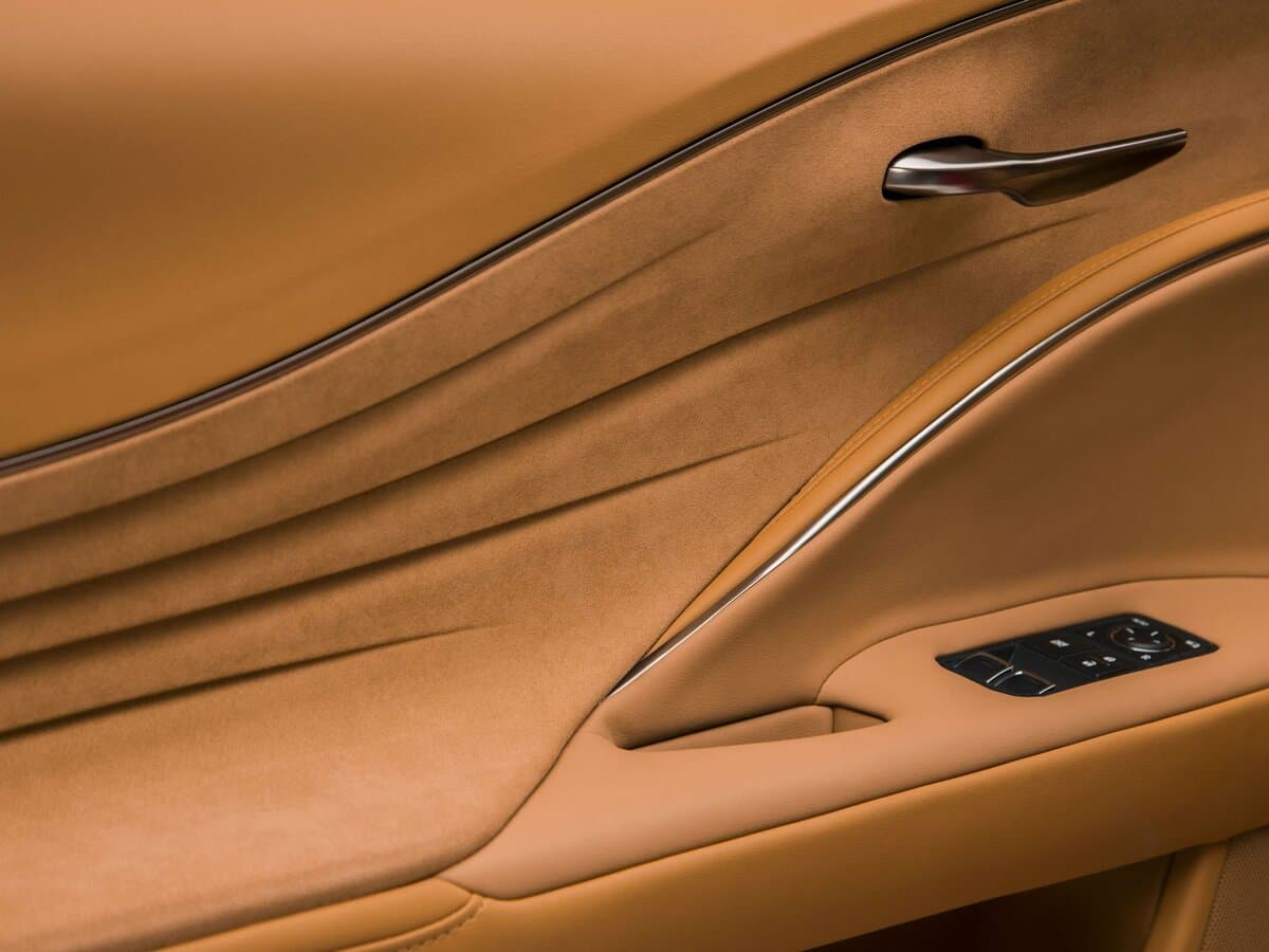 Lexus LC I — Qapı