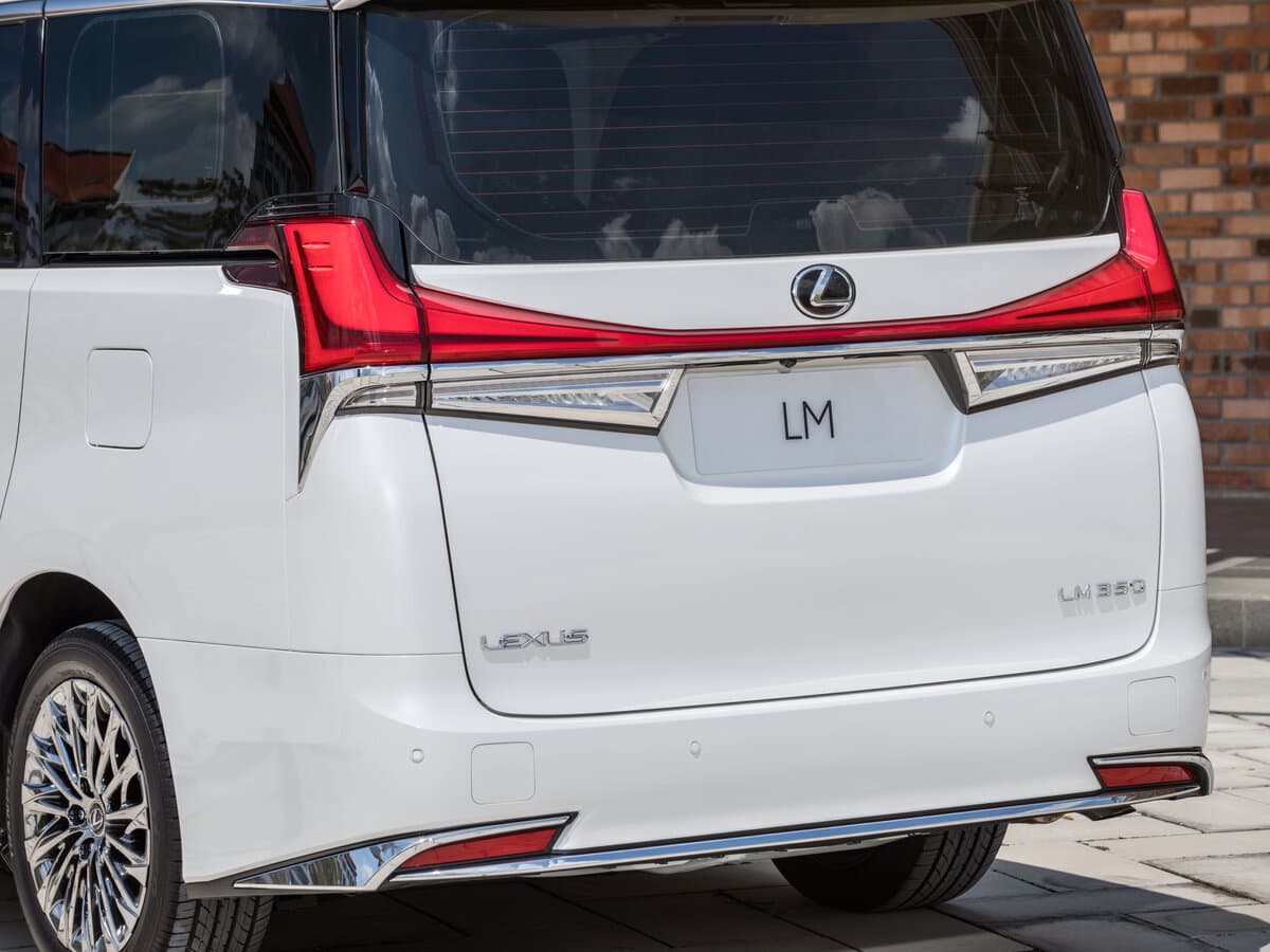 Lexus LM I — Detal