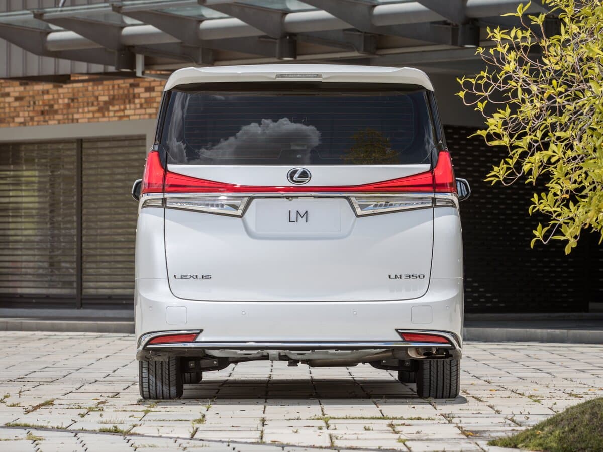 Lexus LM I — Arxadan
