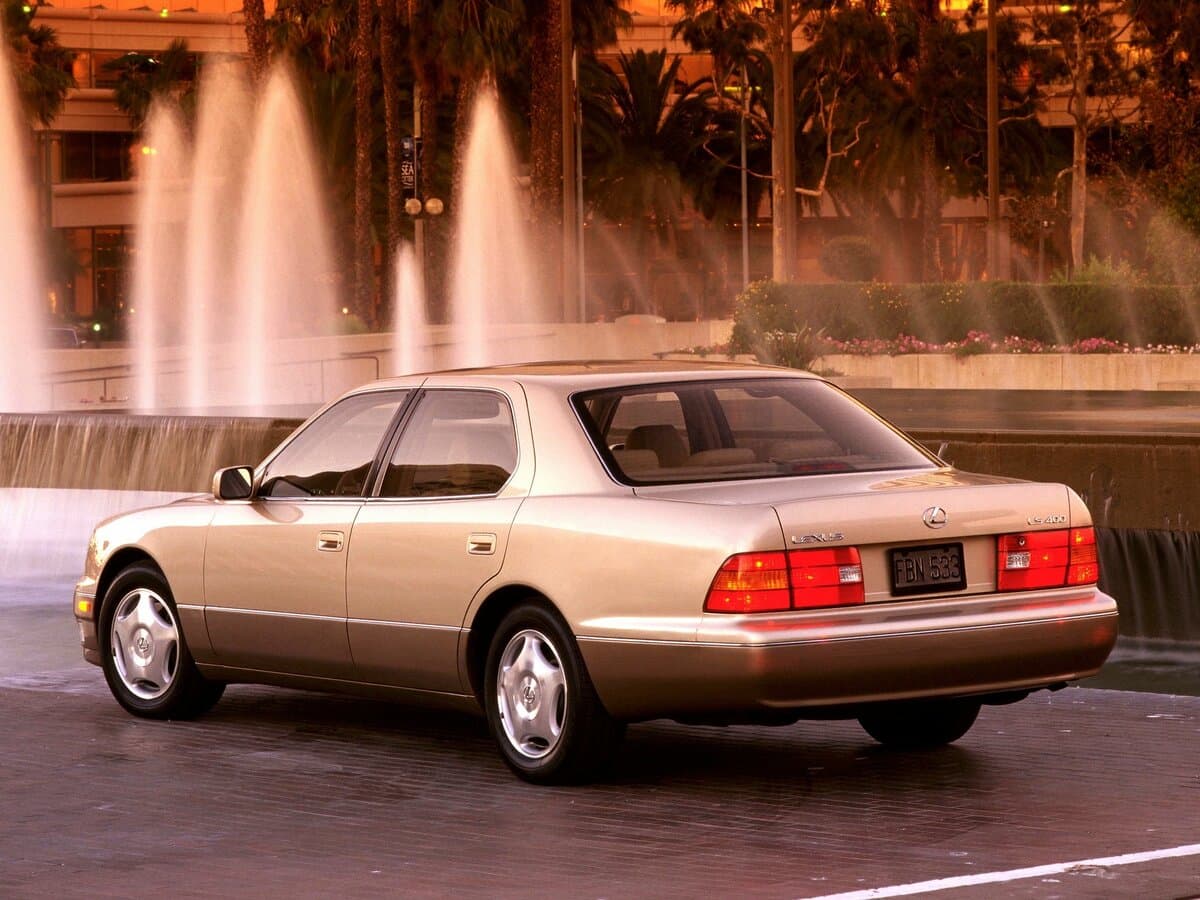 Lexus LS II — 3/4 arxadan