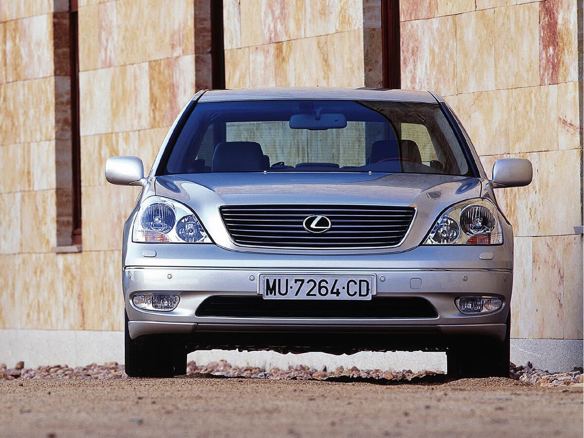 Lexus LS III — Öndən