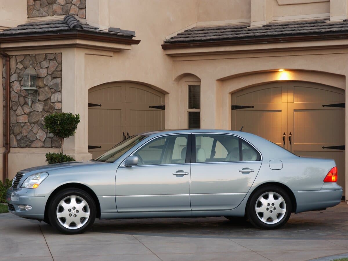 Lexus LS III — Yandan