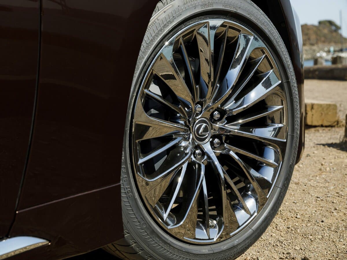 Lexus LS V — Təkər