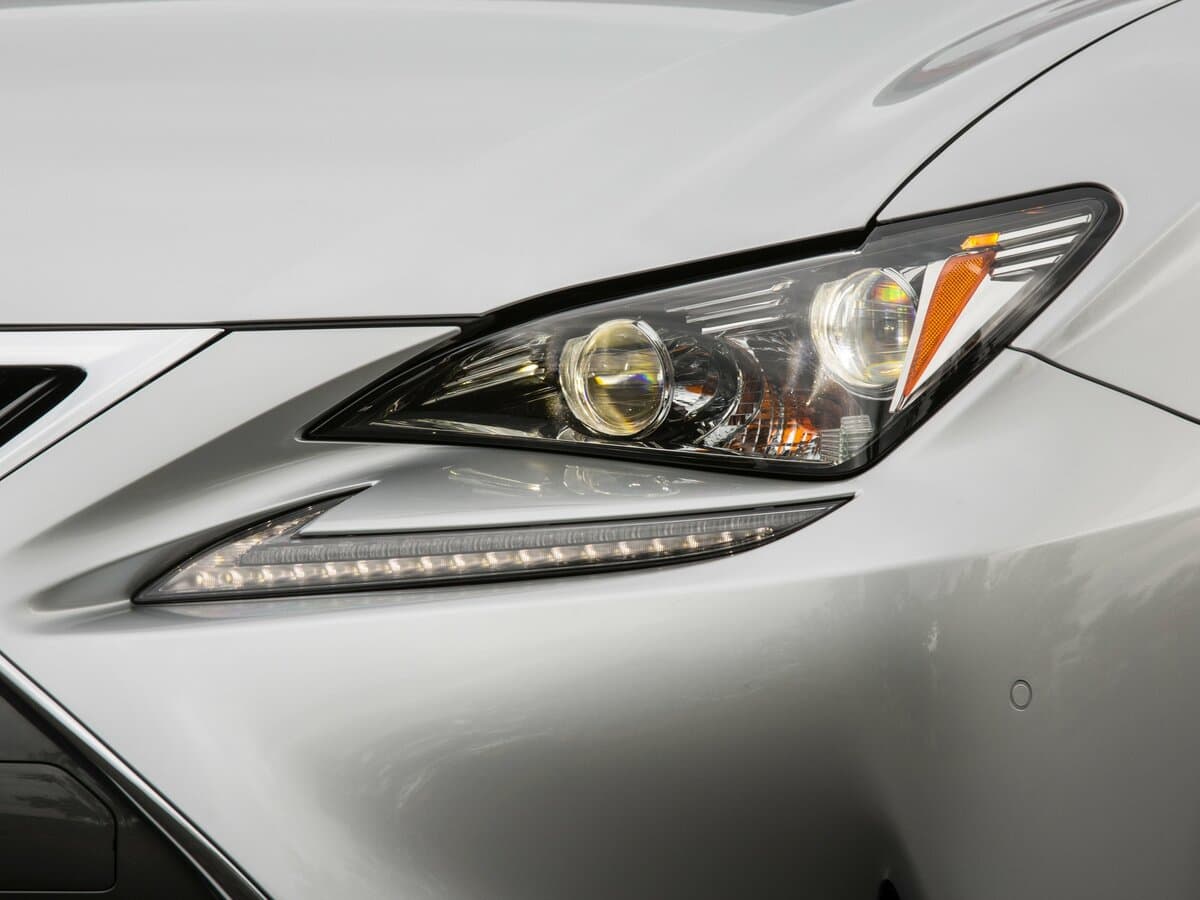 Lexus RC I — Fara